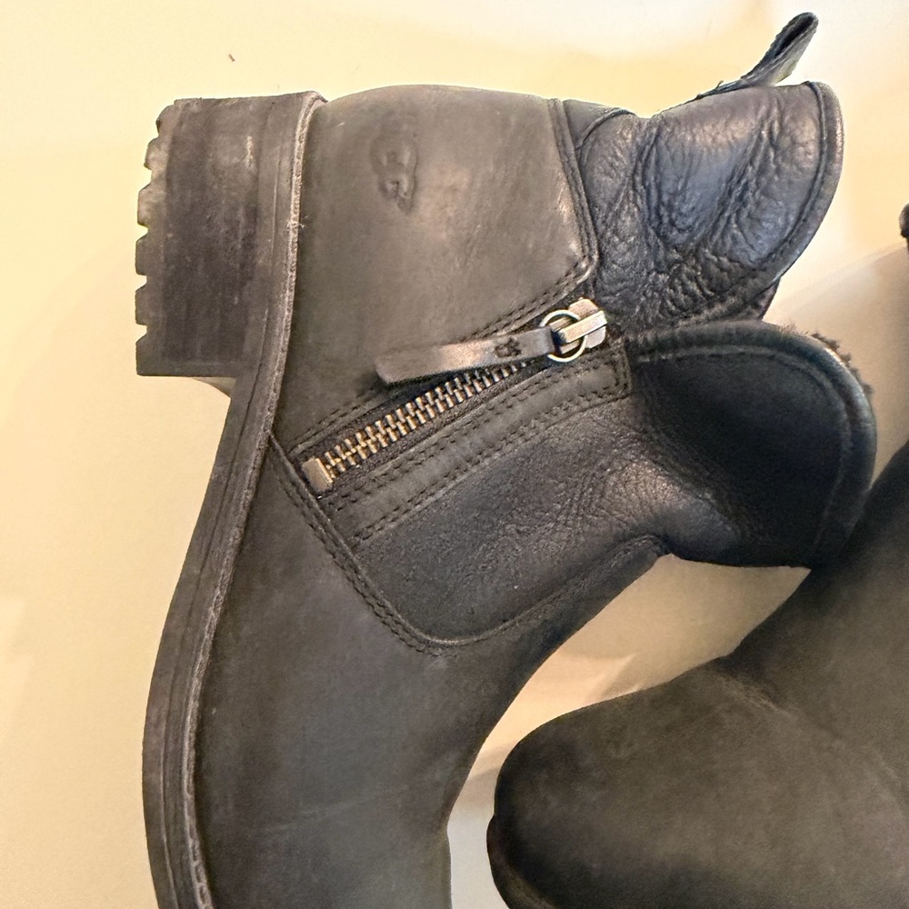UGG Lavelle Ankle Leather Boots, Black, Size 8 - Picture 5 of 12